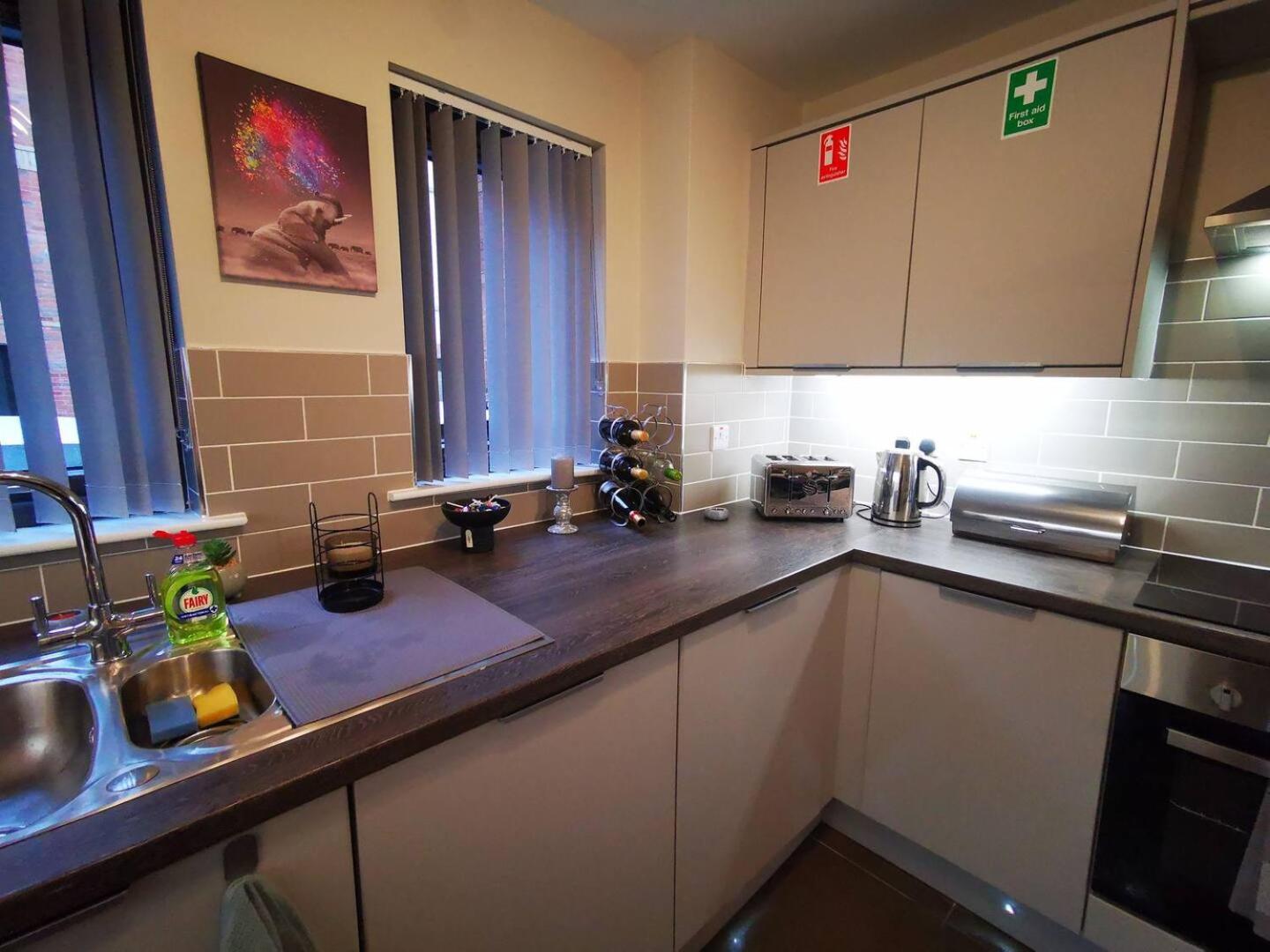 Belfast Central 2 Bedroom Luxurious Modern Stay Exterior foto